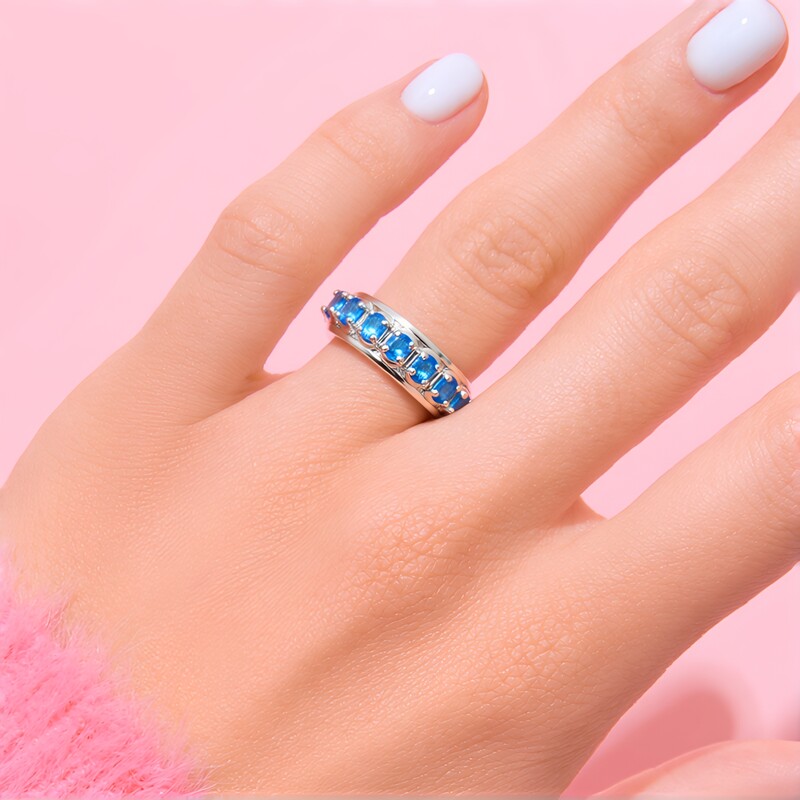 Bague en argent et Apatite bleu néon