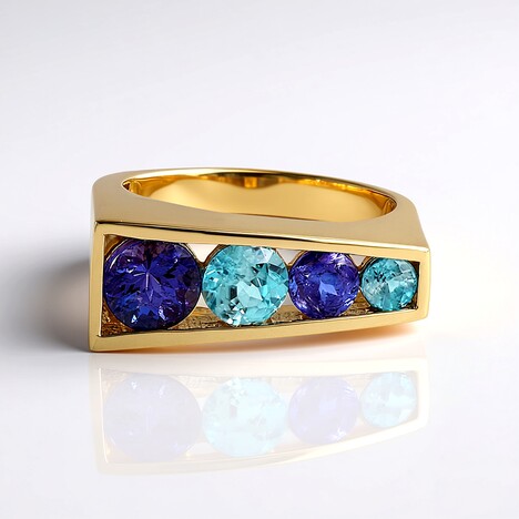 Anello in oro con Tanzanite (Adela Gold)