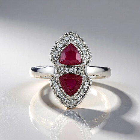 Anello in argento con Rubino del Madagascar