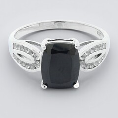 Anello in argento con Spinello Nero