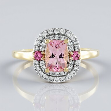 Anello in oro con Morganite