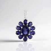 Ciondolo in argento con Iolite
