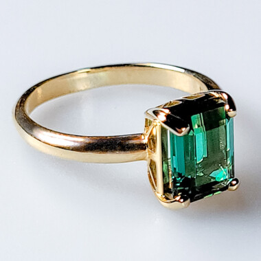 Anello in oro con Tormalina di Golconda (CUSTODANA)