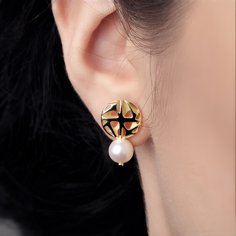 Pendientes en oro con Perla Freshwater (Ornaments by de Melo)