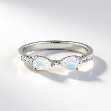 Anello in argento con Opale di Welo