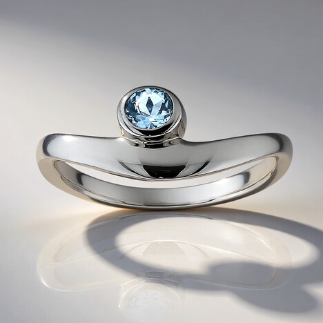 Anello in argento con Acquamarina Ofiki