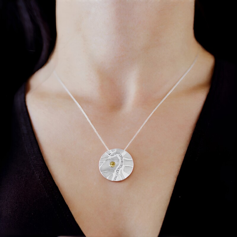 Colgante en plata con Zircón amarillo (MONOSONO COLLECTION)