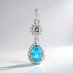 Ciondolo in argento con Topazio Blu Paraiba