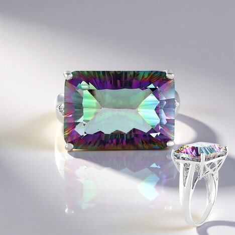 Anello in argento con Quarzo Mistico