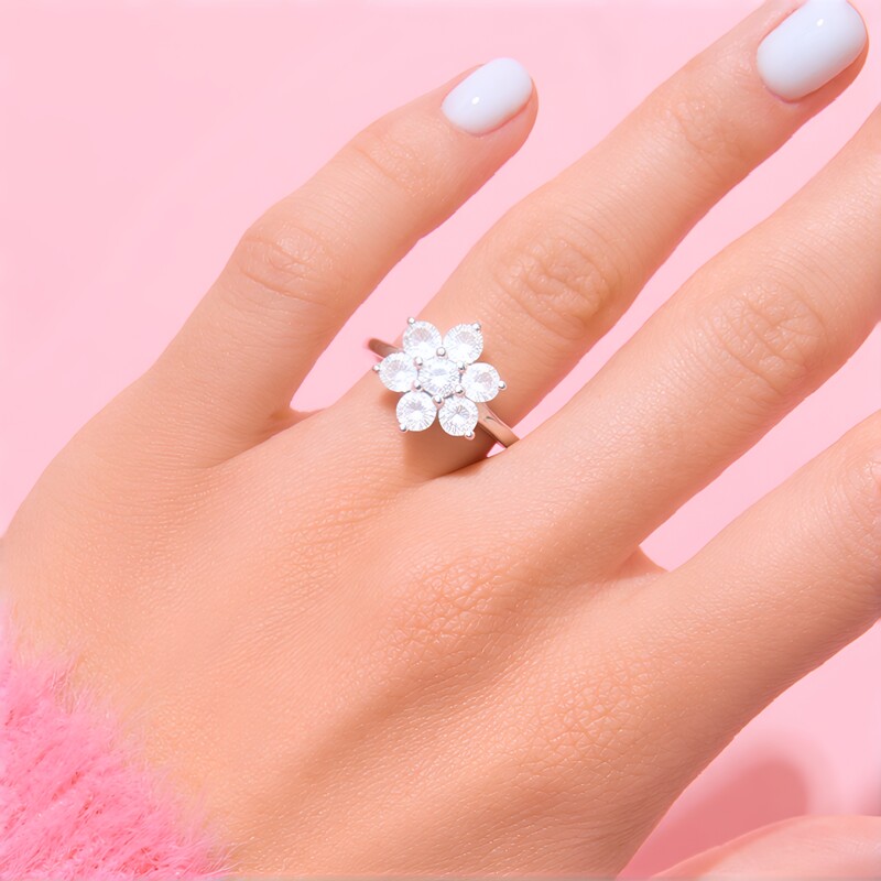 Zilveren ring met zirkonen