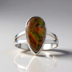 Anello in argento con Ammolite