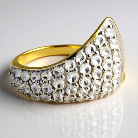 Anello placcato in oro con Topazio Bianco