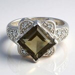 Anello in argento con Quarzo Fumè