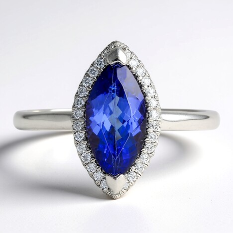 Anello in oro con Tanzanite AAA (CIRARI)