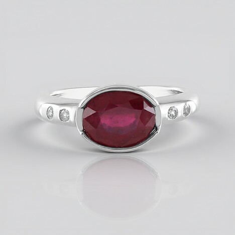 Anello in argento con Rubino del Madagascar