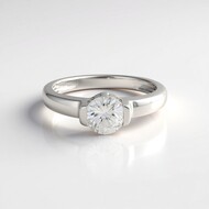 Anillo en plata con Zircón