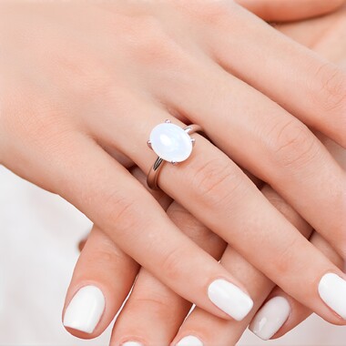 Anillo en plata con Piedra de Luna arcoíris
