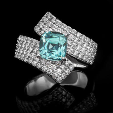 Anello in oro con Indicolite (de Melo)