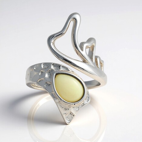 Anello in argento con Opale di Welo (TPC)