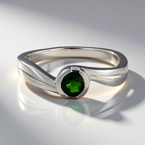 Anello in argento con Diopside Russo
