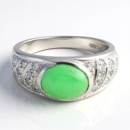 Anillo en plata con Crisoprasa imperial