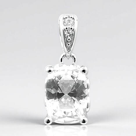 Ciondolo in argento con Danburite