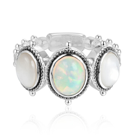Anello in argento con Opale di Welo (Dallas Prince Designs)
