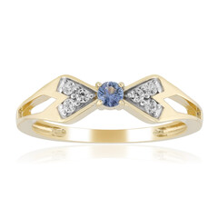 Gouden ring met een benitoiet