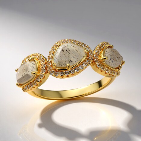 Anello in argento con Labradorite
