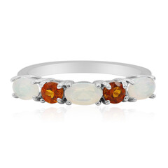 Anello in argento con Opale di Welo