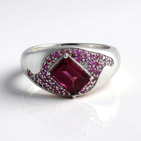 Anello in argento con Rodolite (de Melo Essence)