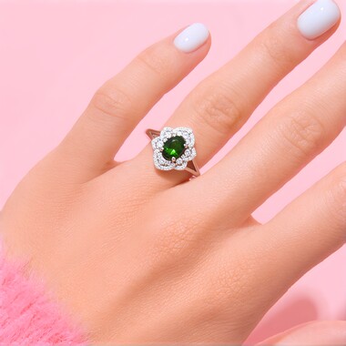 Bague en argent et Diopside de Russie