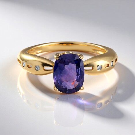 Anello in oro con Zaffiro Luc Yen (non riscaldato) (AMAYANI)