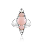 Zilveren ring met een roze opaal (de Melo Essence)