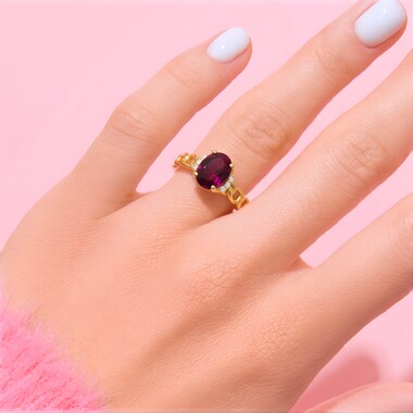 Anillo en oro con Rodolita
