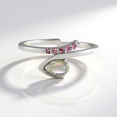 Anello in argento con Labradorite rosa Maniry