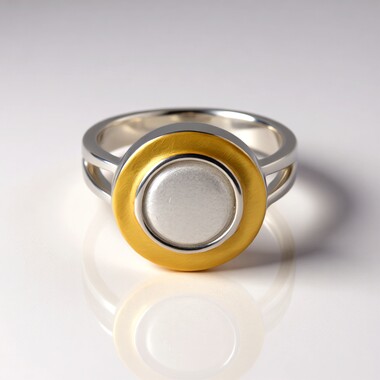Snow Quartz Silver Ring (MONOSONO COLLECTION)