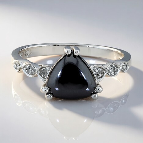 Anello in argento con Ematite Nera