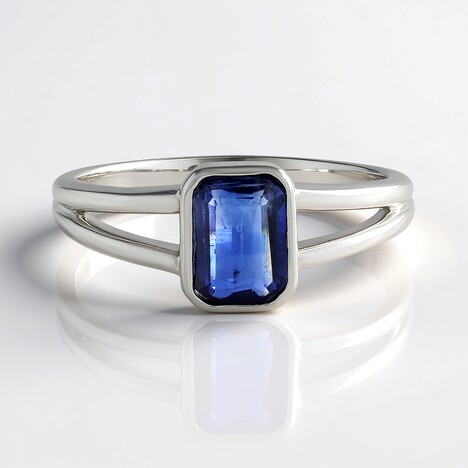 Anello in argento con Cianite del Nepal