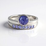 Anillo en plata con Tanzanita (KM by Juwelo)