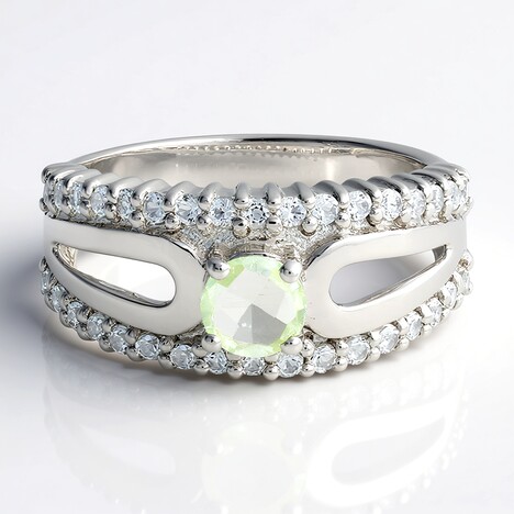 Anello in argento con Prehnite