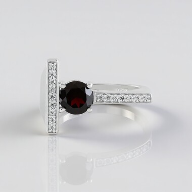 Zilveren ring met een Mozambique granaat