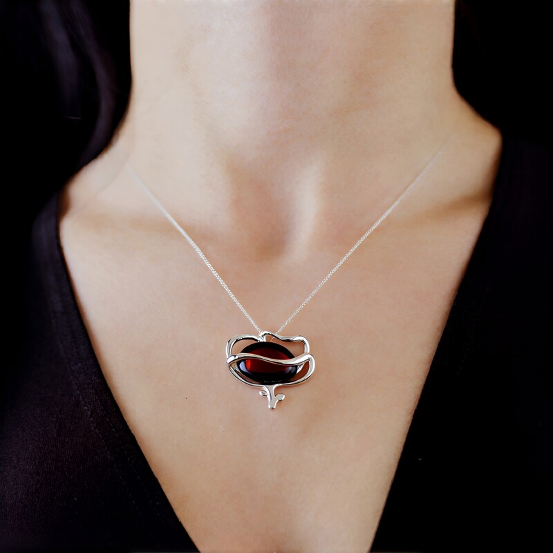 Baltischer Bernstein-Silberanhänger (dagen)