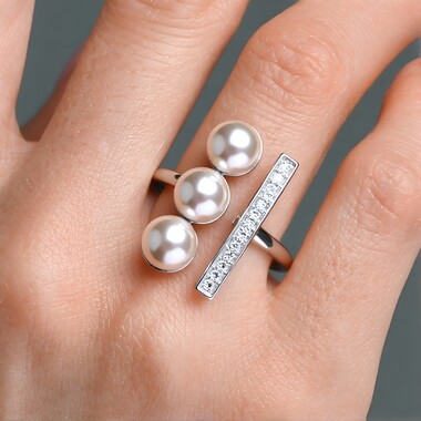 Bague en argent et Perle blanche de culture d'eau douce (TPC)