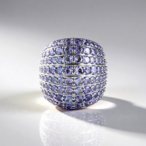 Anello in oro con Tanzanite (KM by Juwelo)