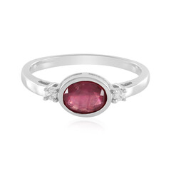 Zilveren ring met een Madagaskar Robijn