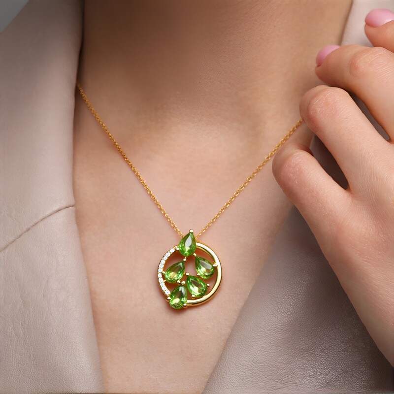 Peridot Silver Pendant