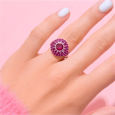 Anello in argento con Rubino del Madagascar