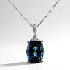 Collana in oro con Topazio Blu Londra