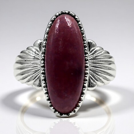 Anello in argento con Lepidolite